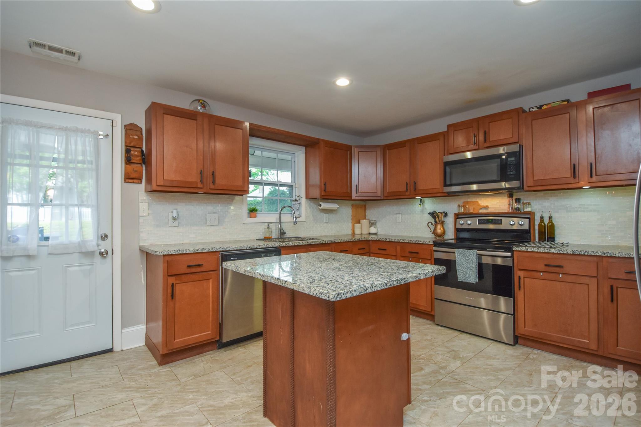 704 Lancaster Avenue — Monroe