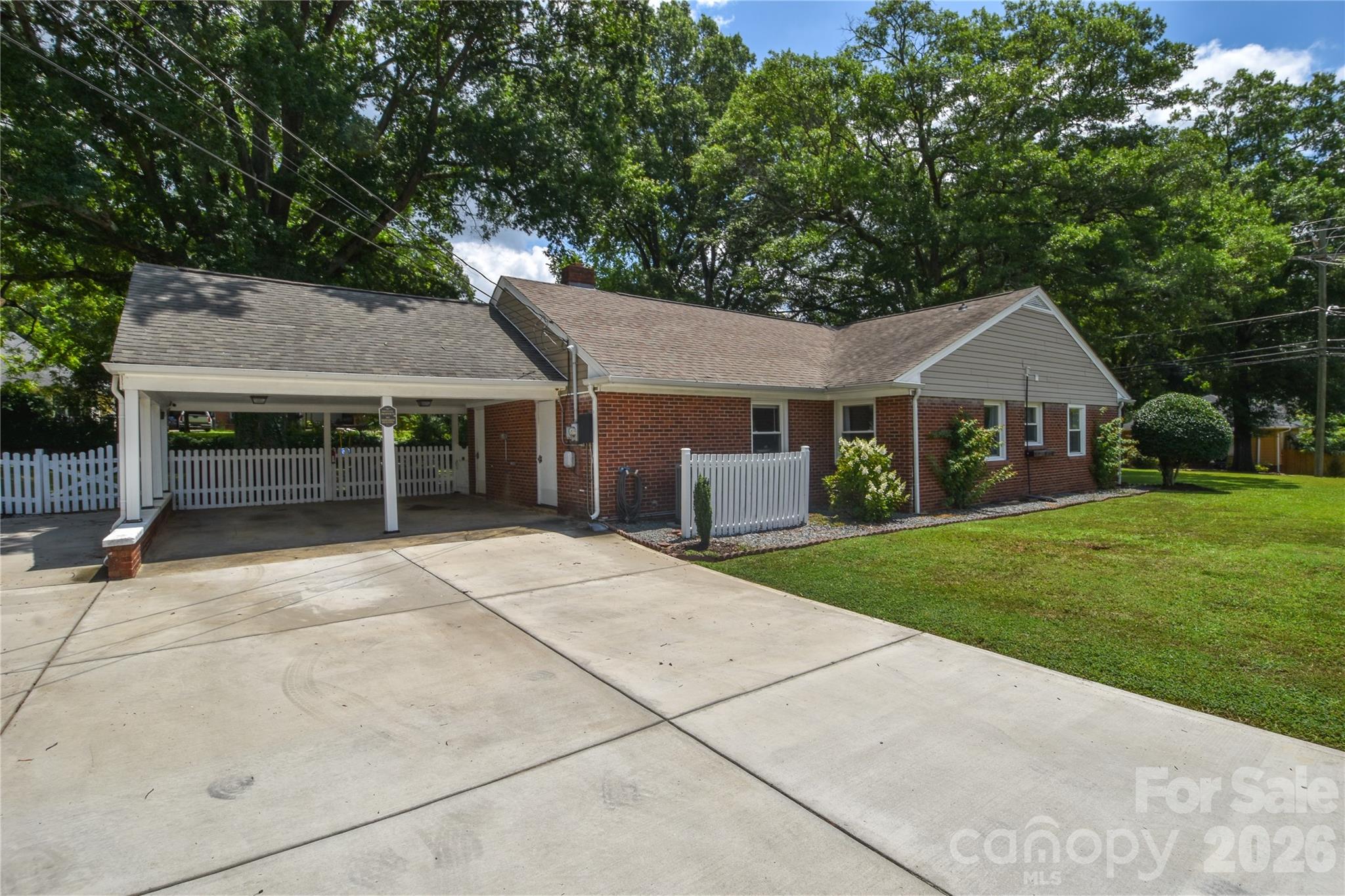 704 Lancaster Avenue — Monroe