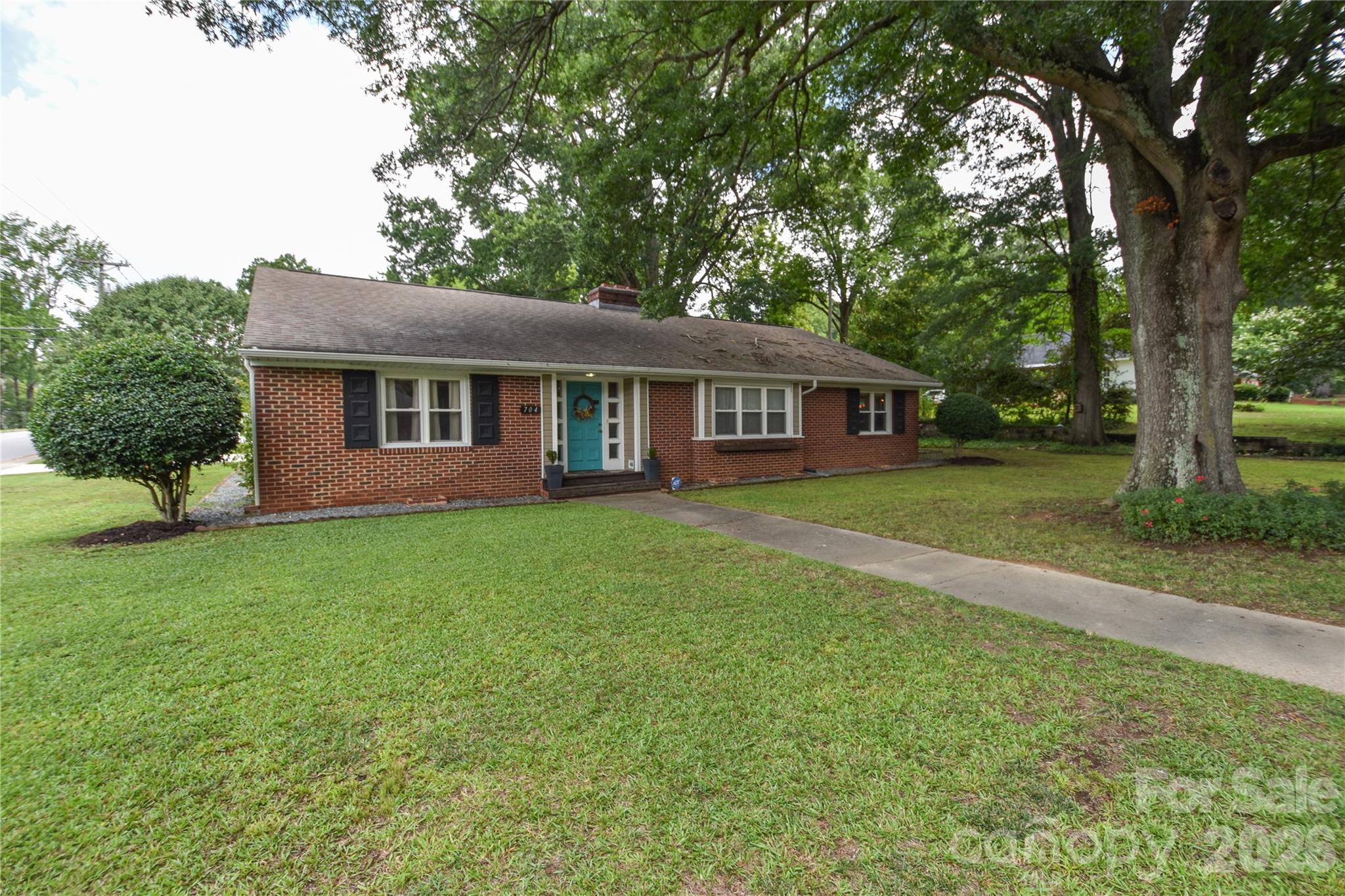 704 Lancaster Avenue — Monroe