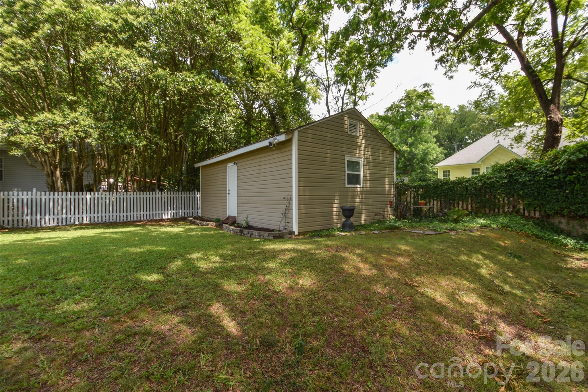 704 Lancaster Avenue — Monroe