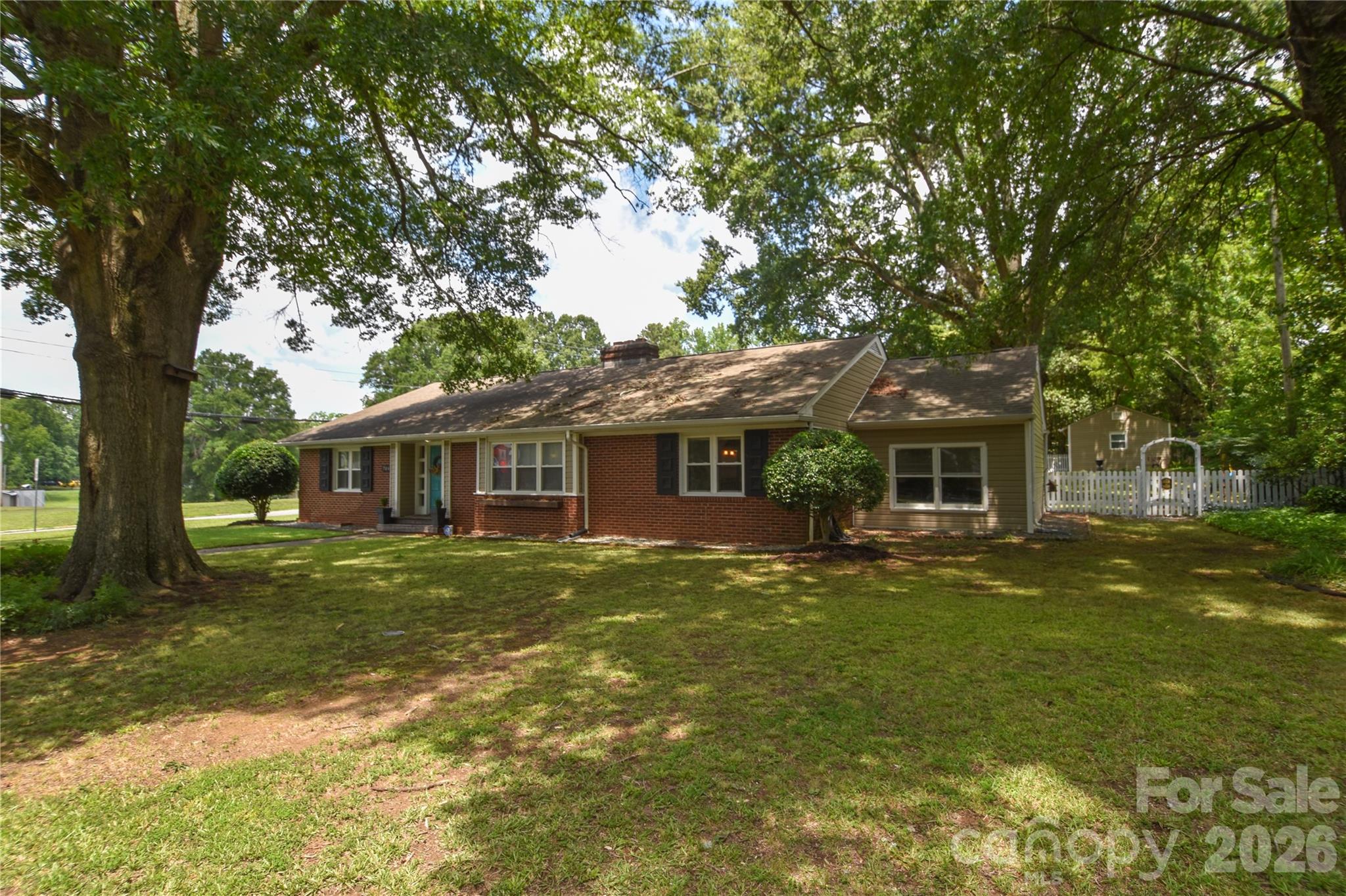 704 Lancaster Avenue — Monroe