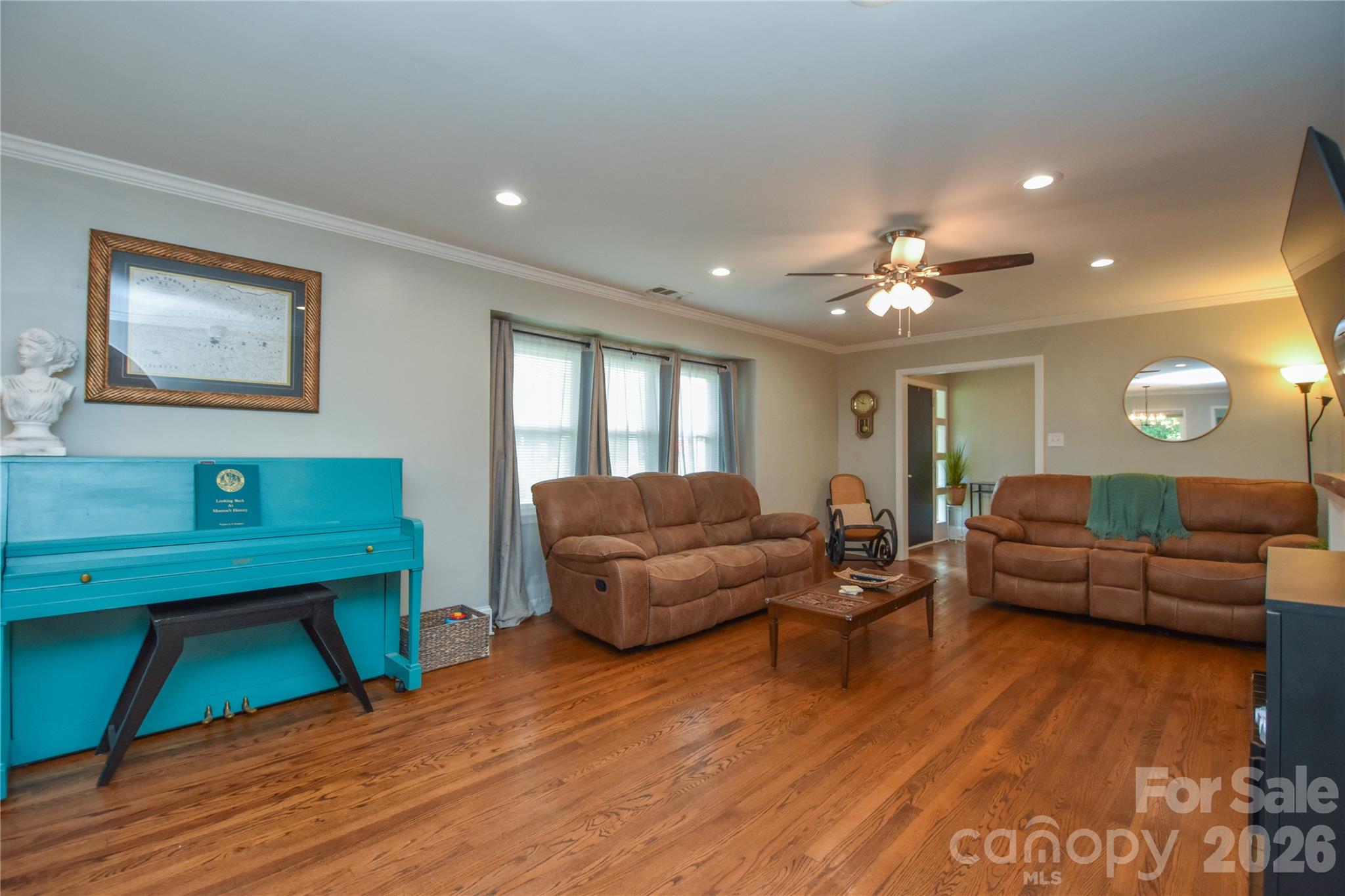 704 Lancaster Avenue — Monroe
