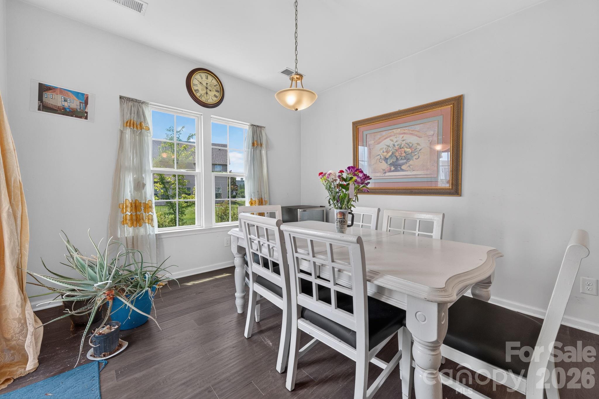 7347 Raylee Avenue SW — Concord