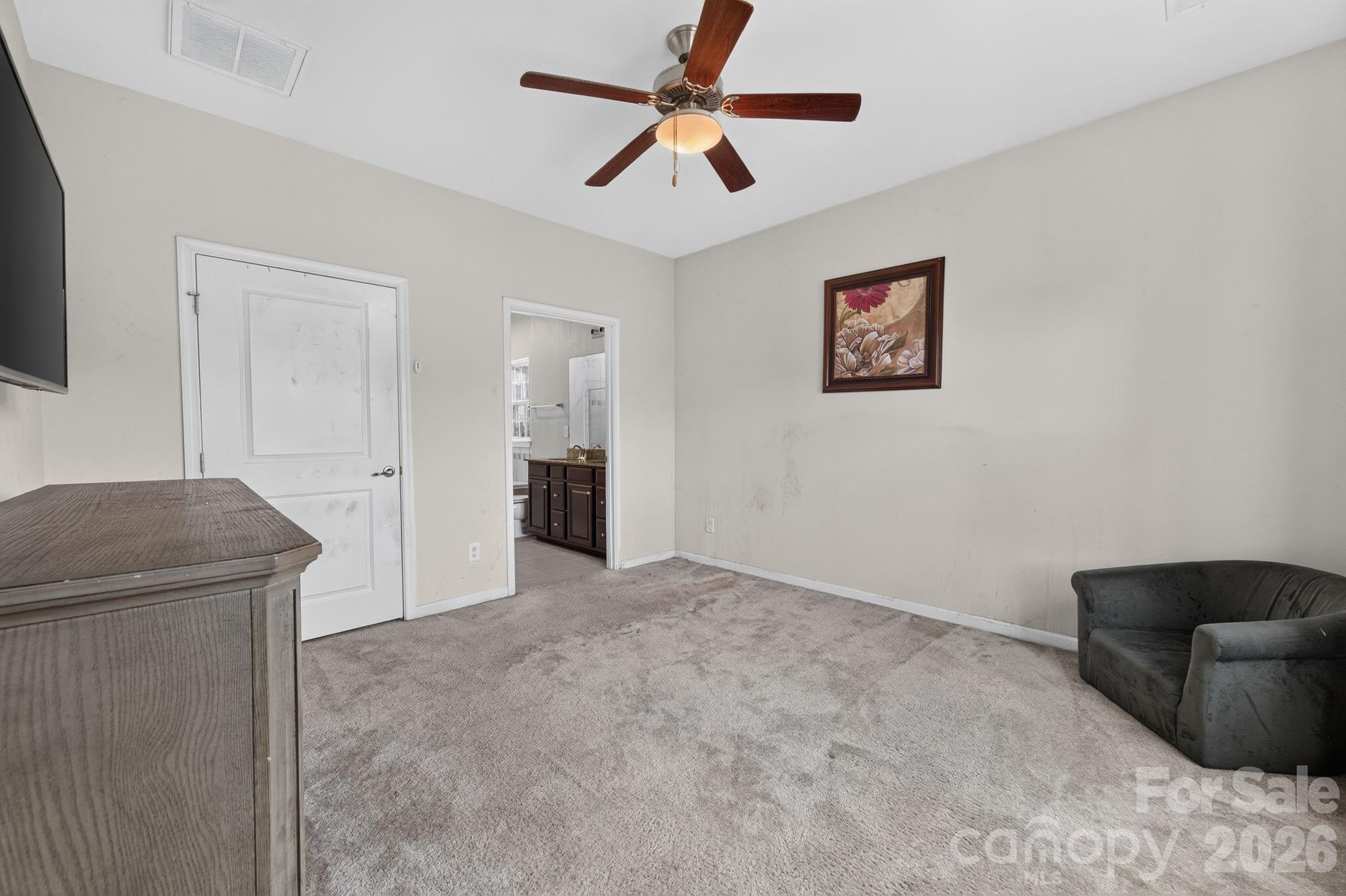 7347 Raylee Avenue SW — Concord
