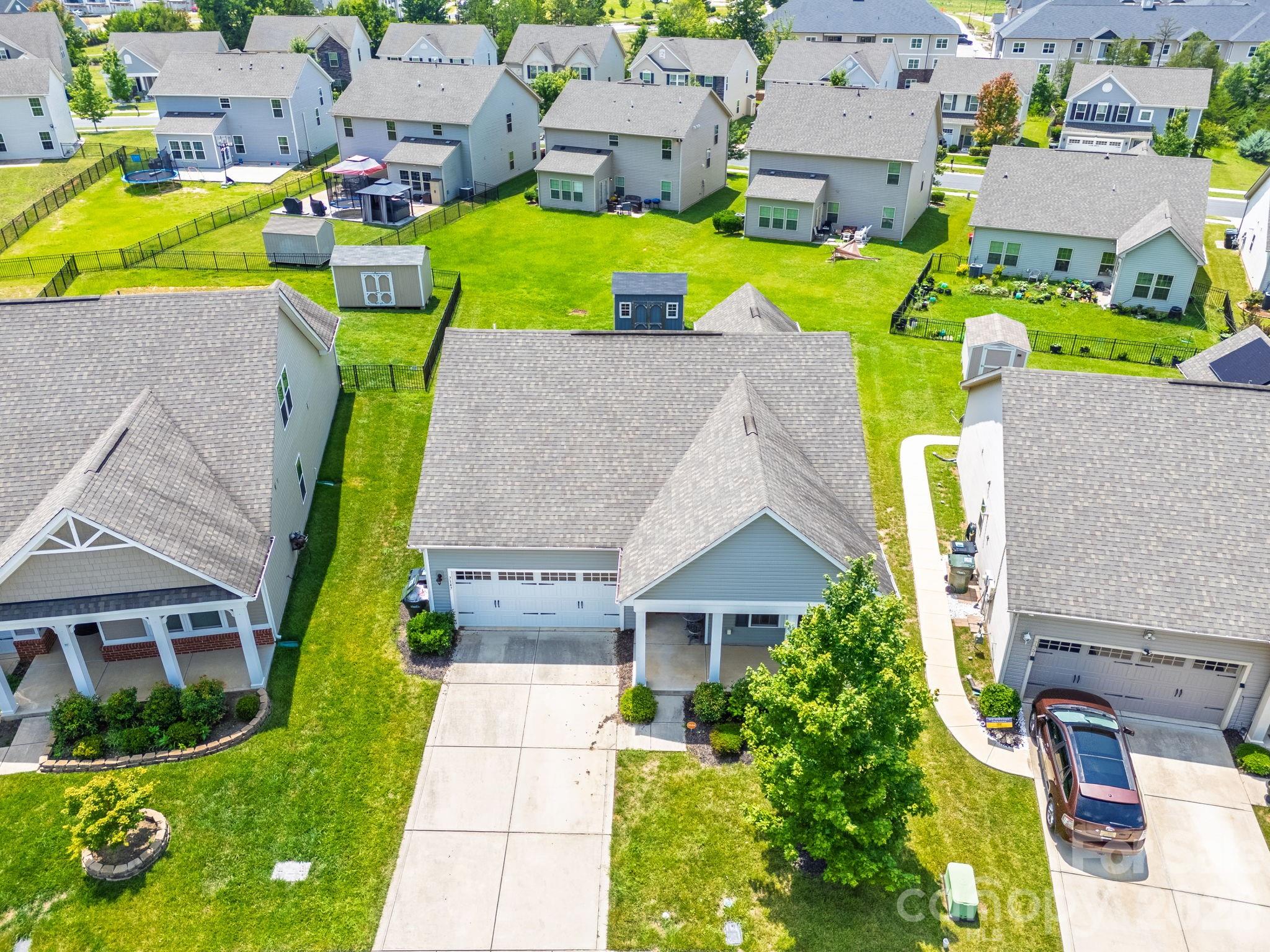 7347 Raylee Avenue SW — Concord