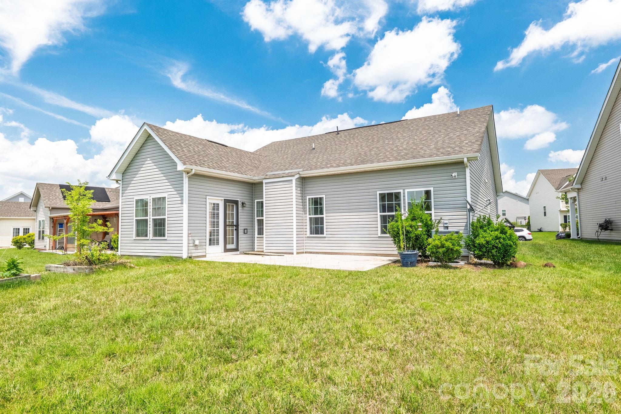 7347 Raylee Avenue SW — Concord