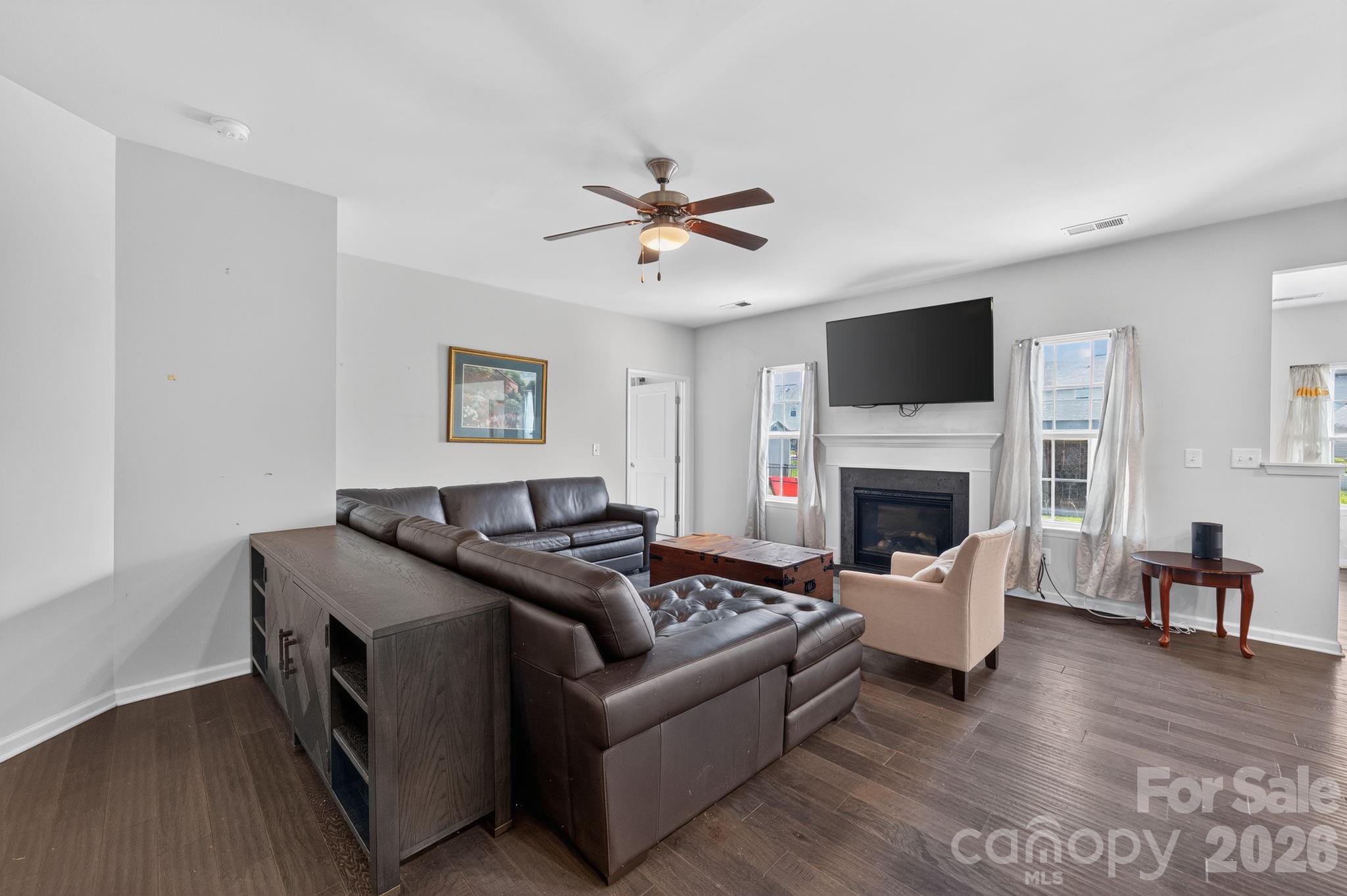 7347 Raylee Avenue SW — Concord