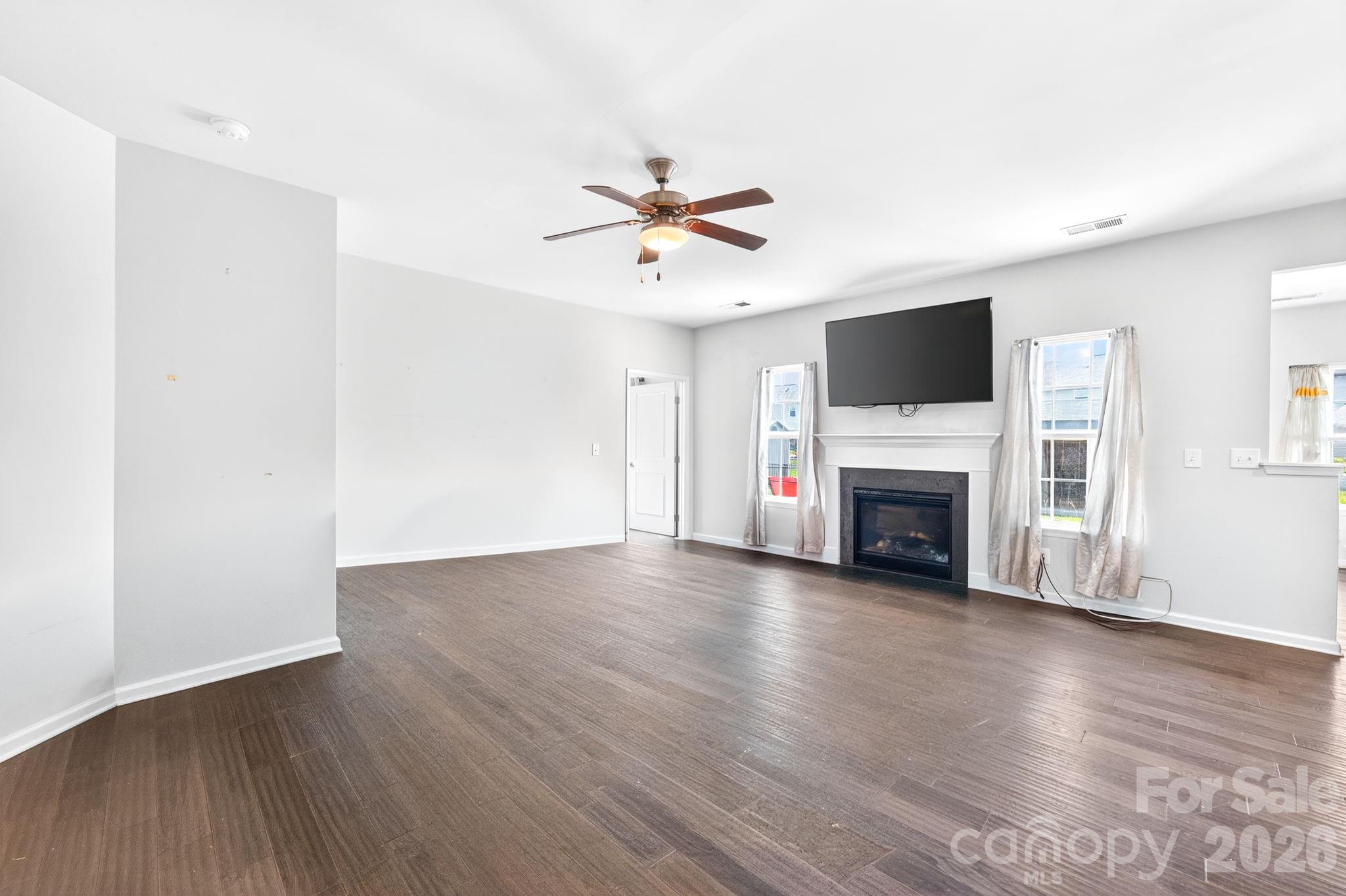 7347 Raylee Avenue SW — Concord