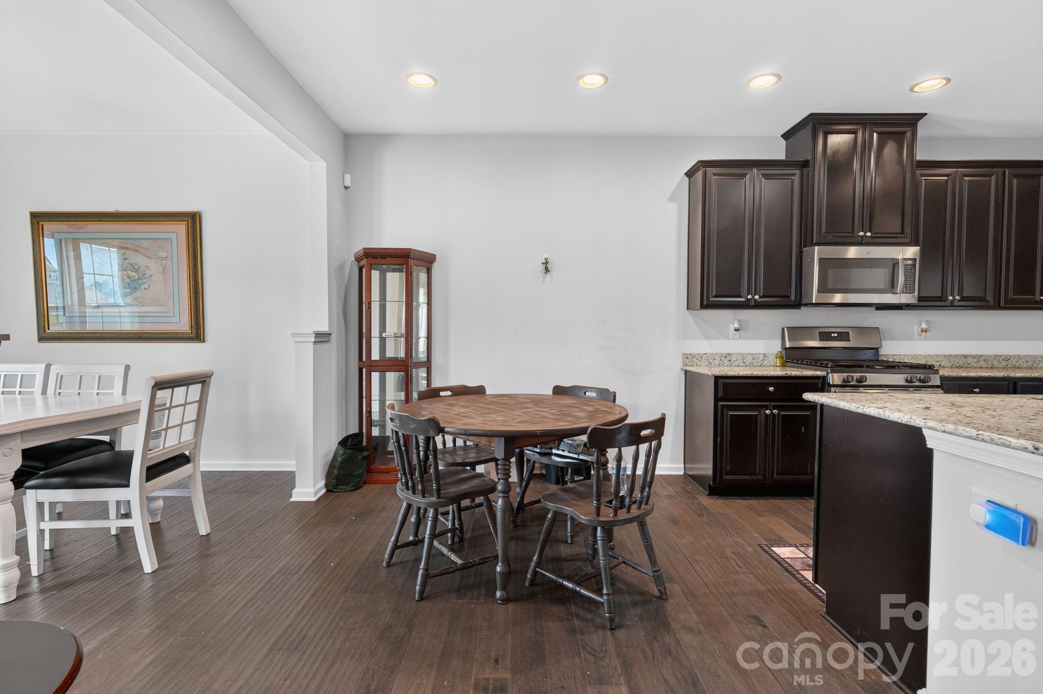7347 Raylee Avenue SW — Concord