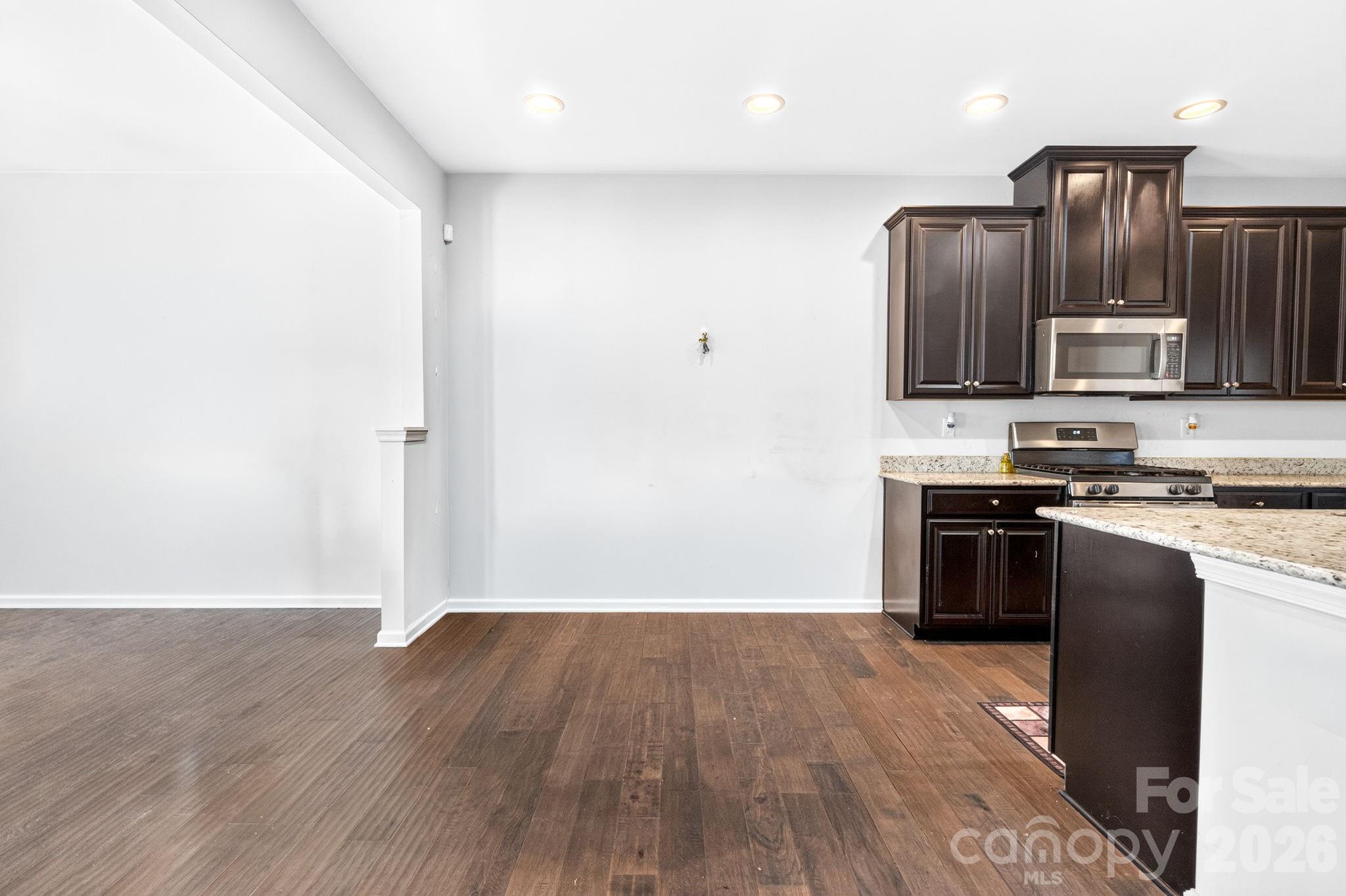 7347 Raylee Avenue SW — Concord