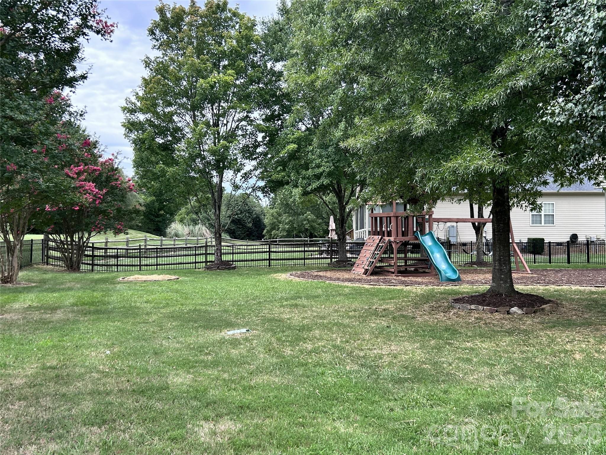 2127 Copperplate Road — Charlotte