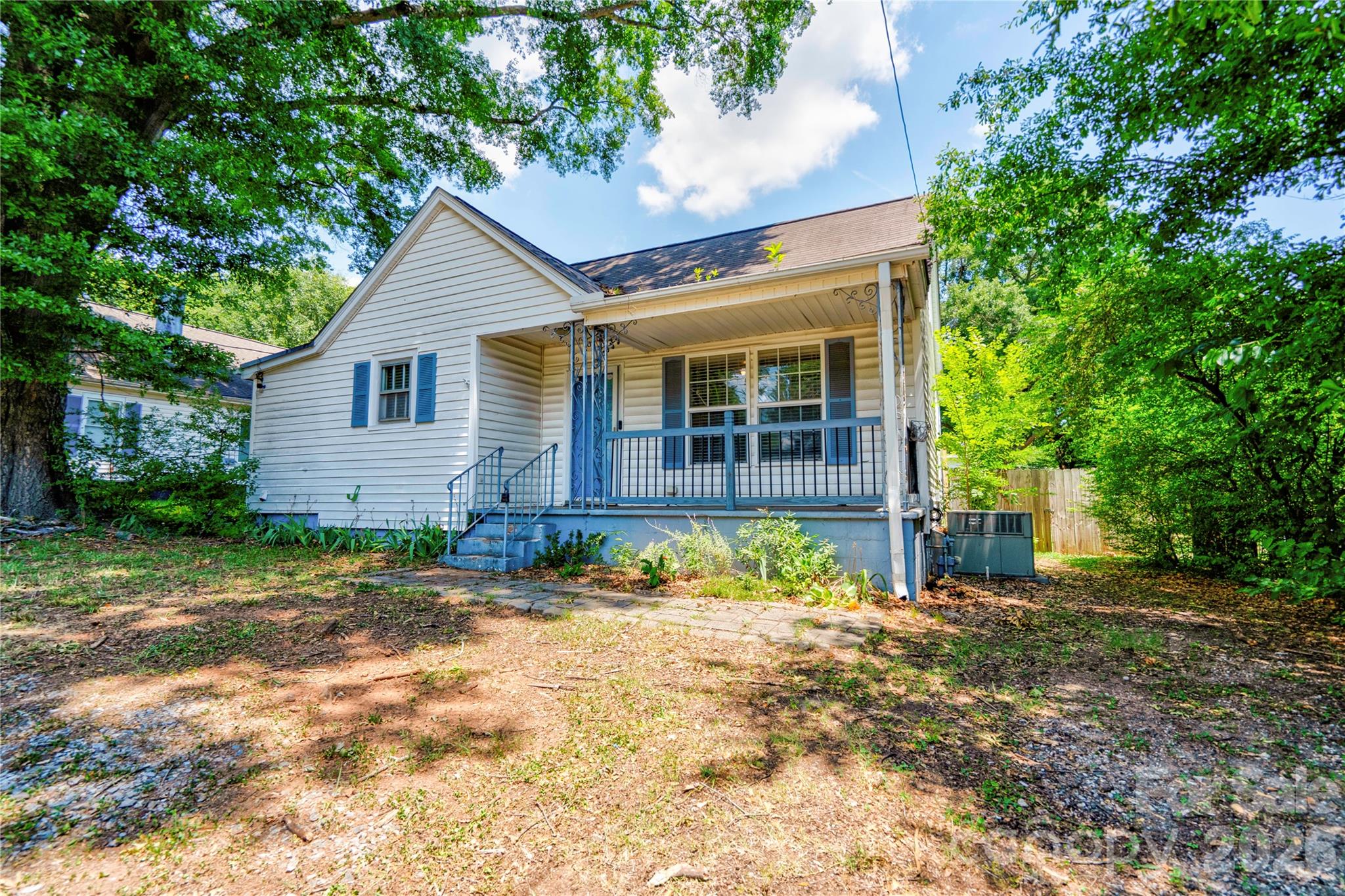 811 Kings Road — Shelby