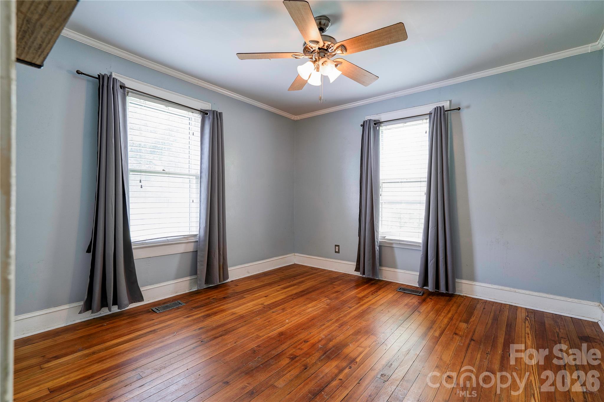 811 Kings Road — Shelby