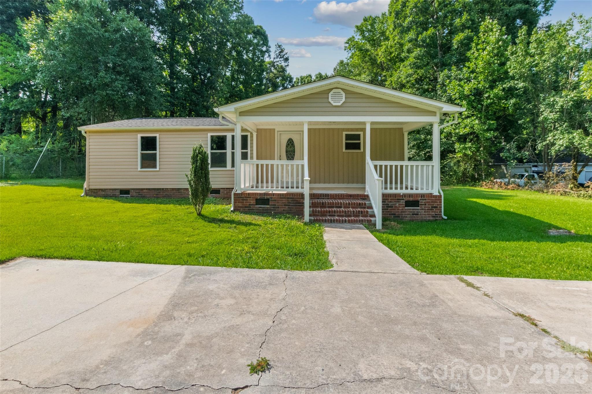 1882 Williams Circle — Lancaster