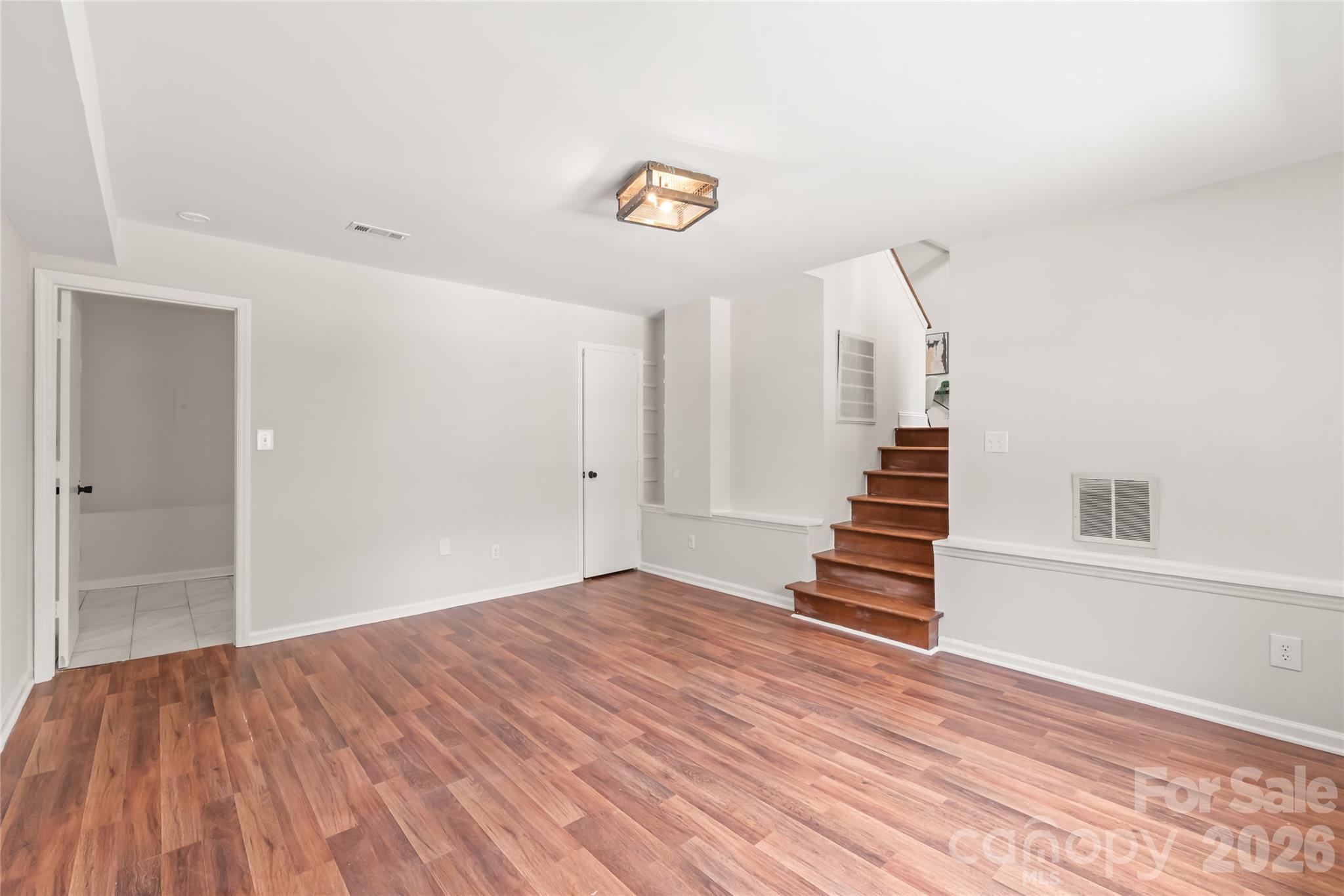 10129 Eagle Court — Charlotte
