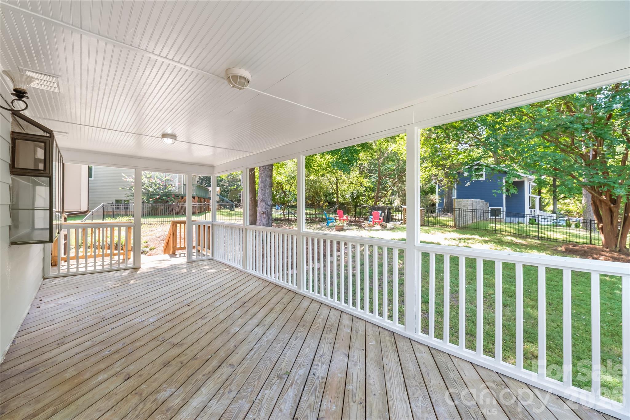 10129 Eagle Court — Charlotte