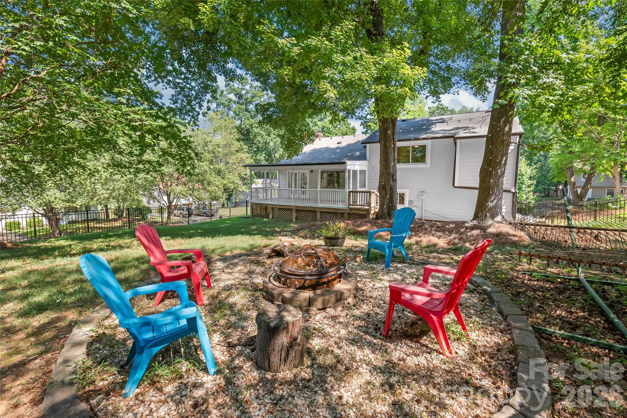 10129 Eagle Court — Charlotte