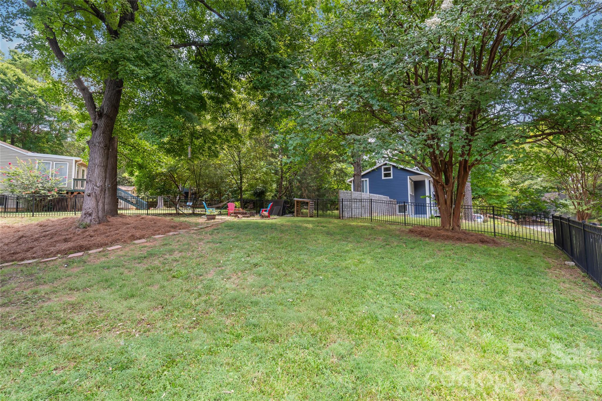10129 Eagle Court — Charlotte