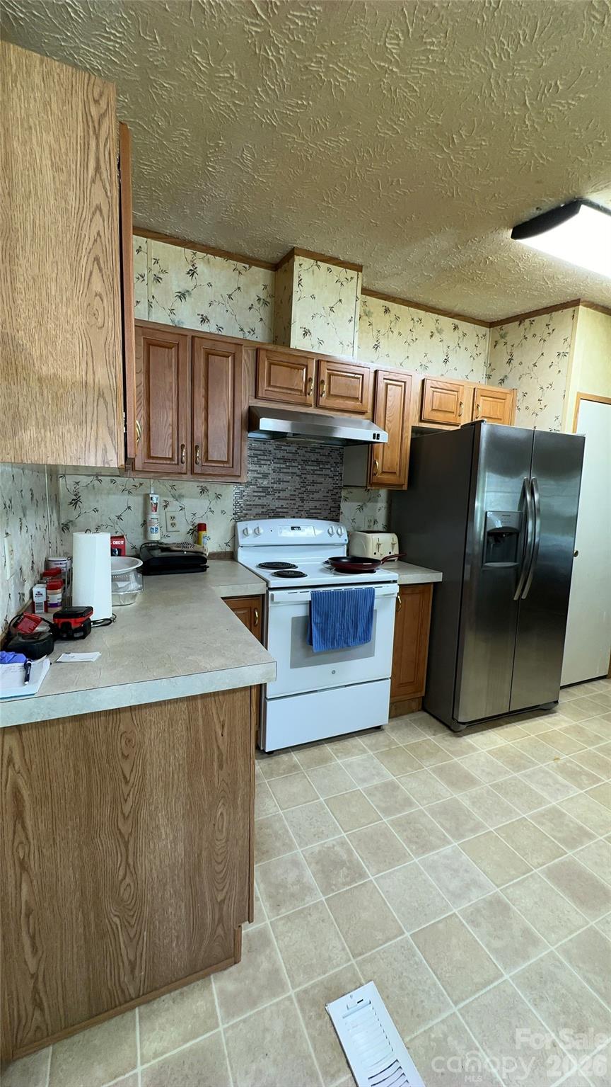 294 E Lester Lane — Hendersonville