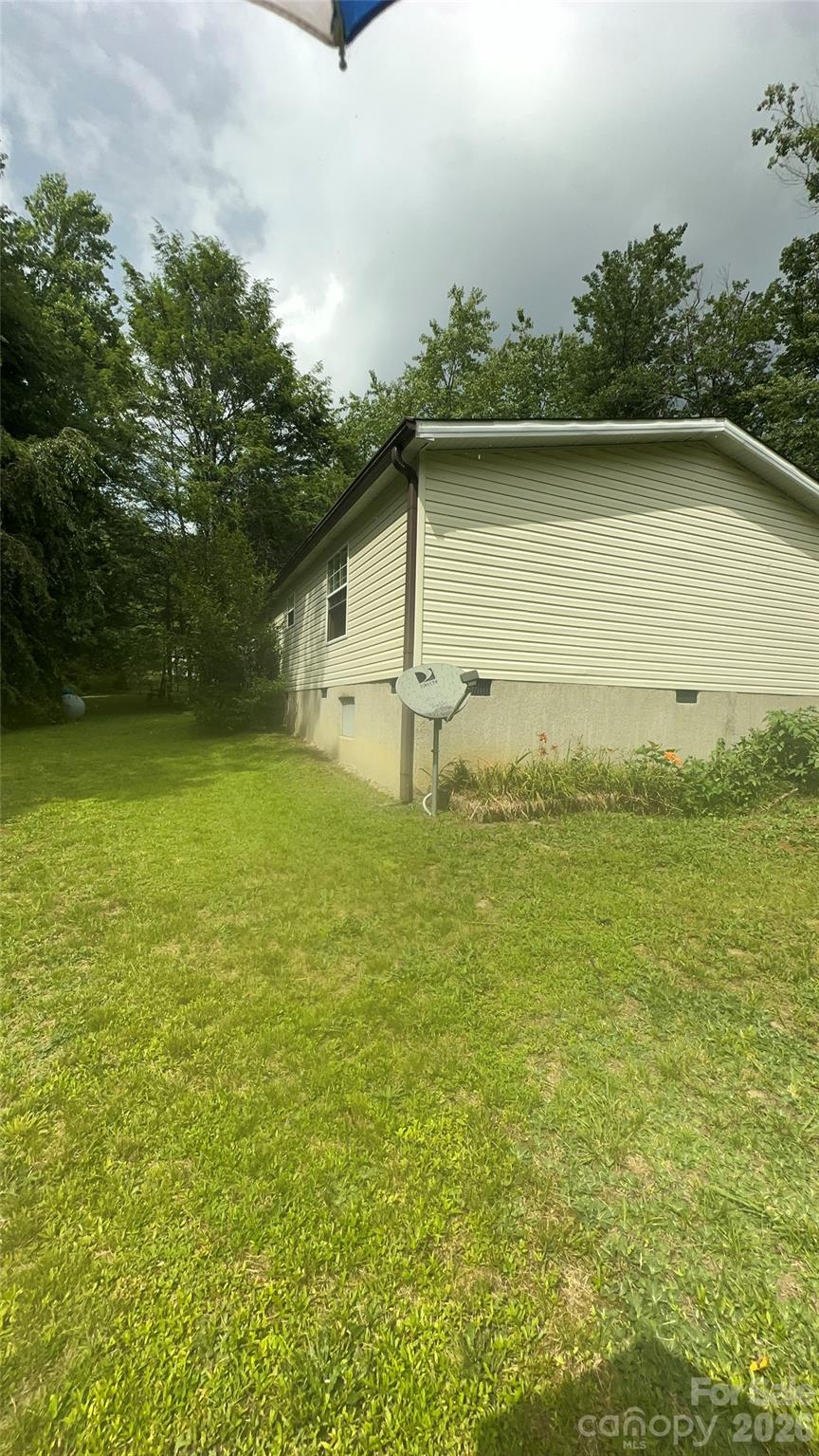 294 E Lester Lane — Hendersonville