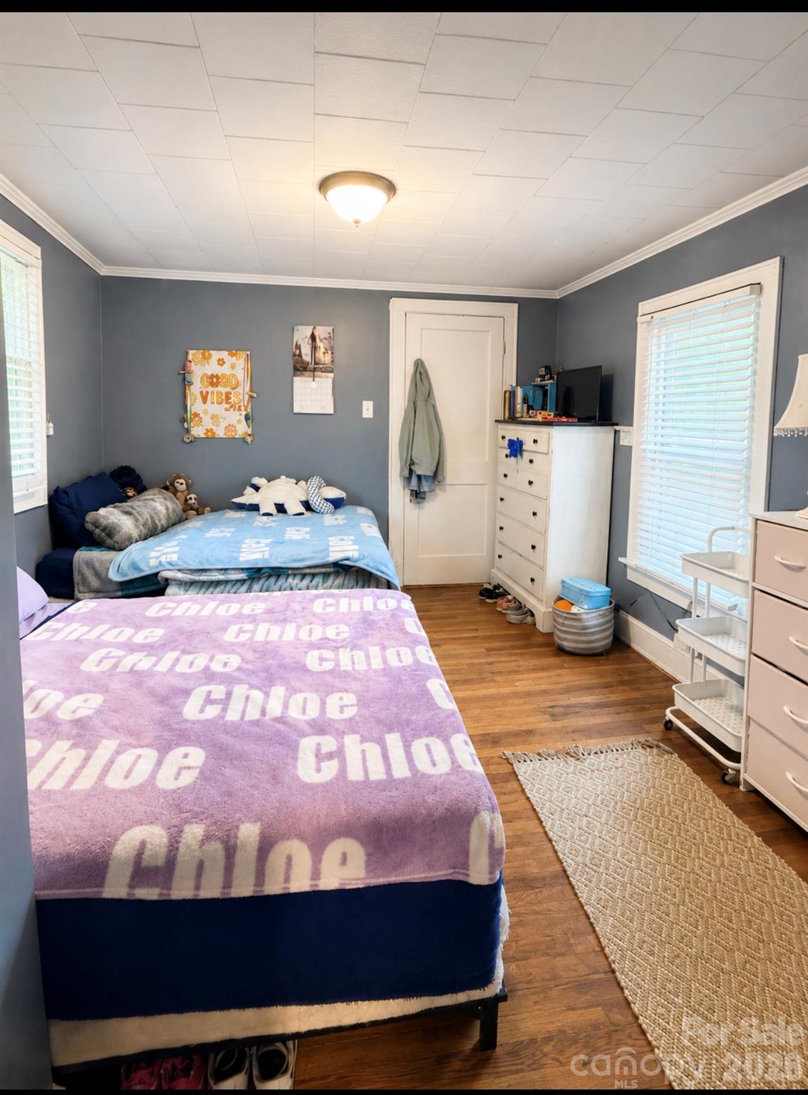 525 Shinn Circle — Norwood