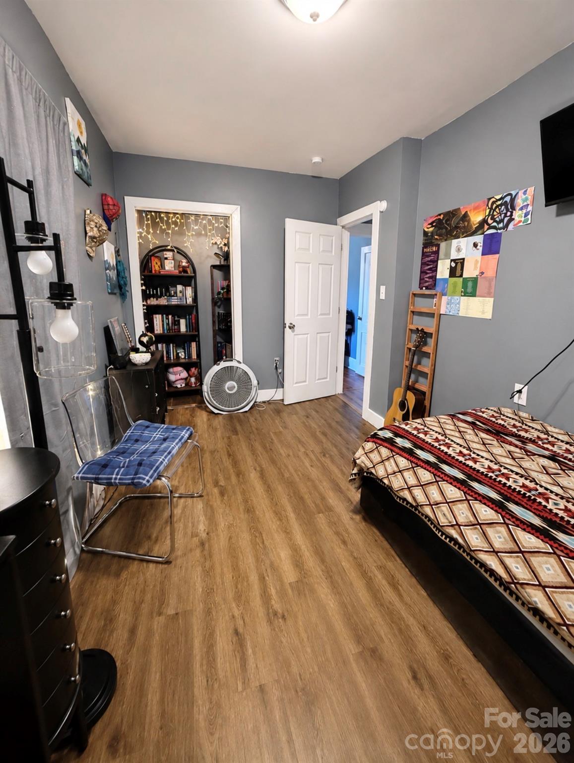 525 Shinn Circle — Norwood