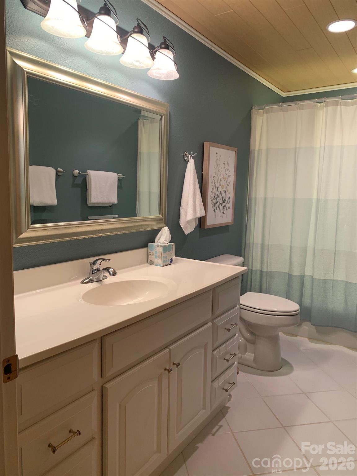 1209 Mckinney Gap Drive — Mars Hill