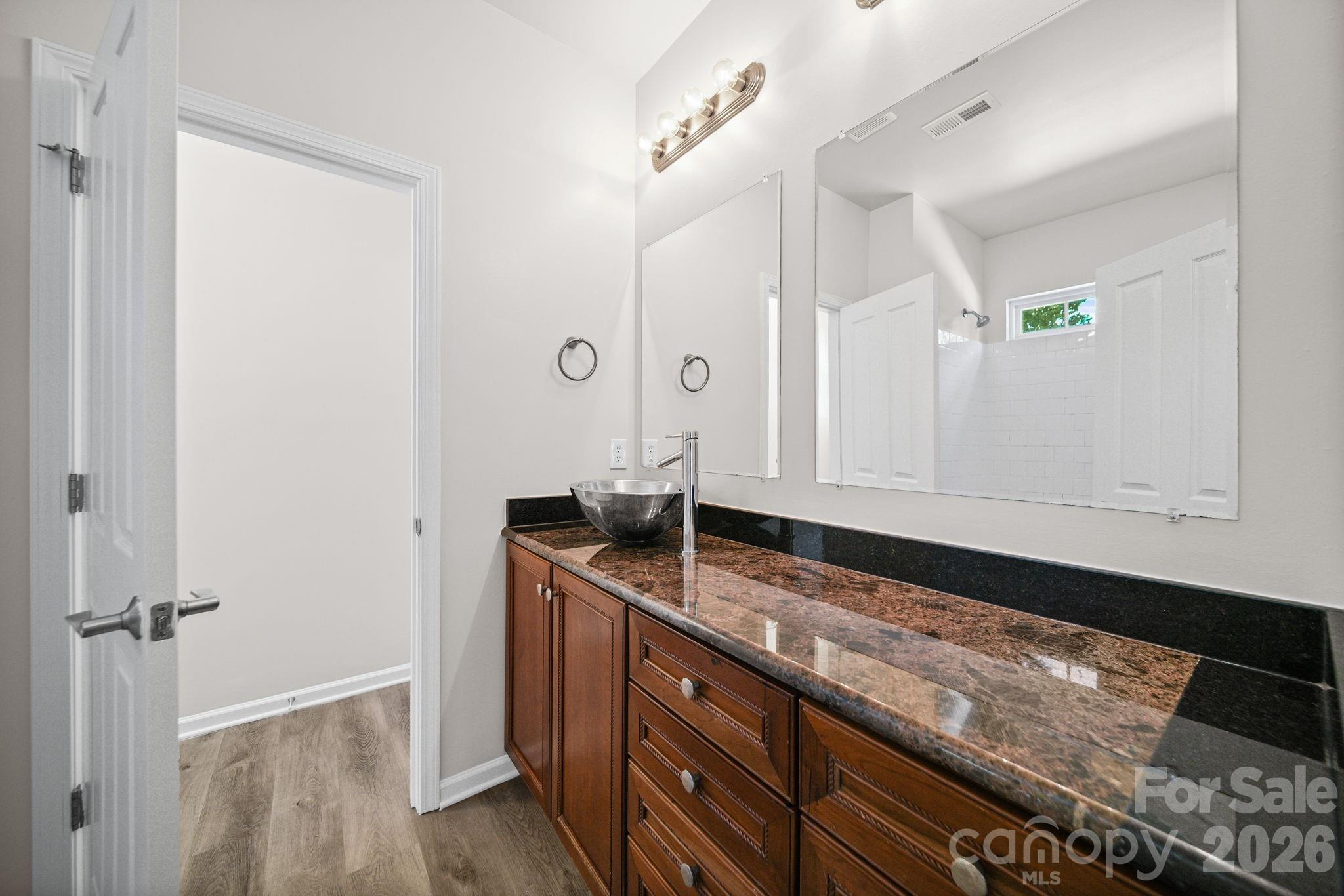 4104 Vance Road N — Huntersville