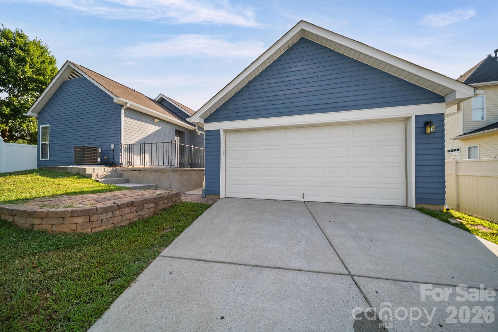4104 Vance Road N — Huntersville