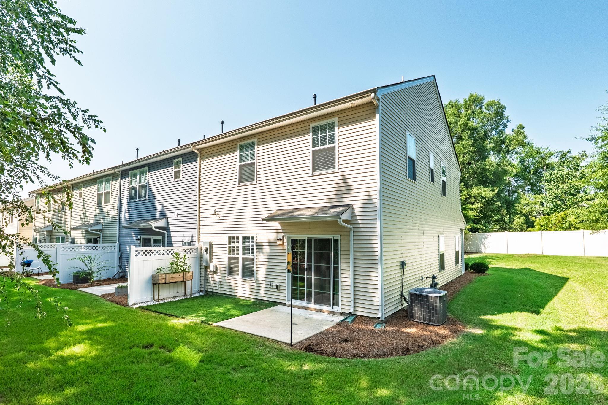 13505 Browhill Lane — Charlotte