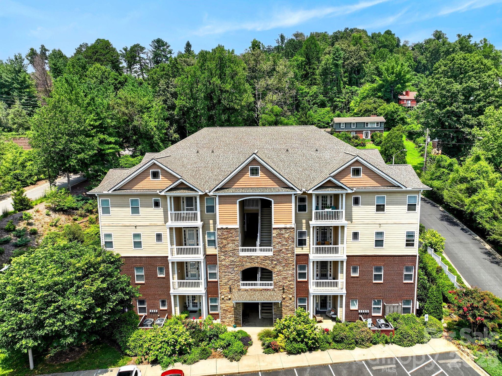 40 Hyannis Drive #202 — Asheville