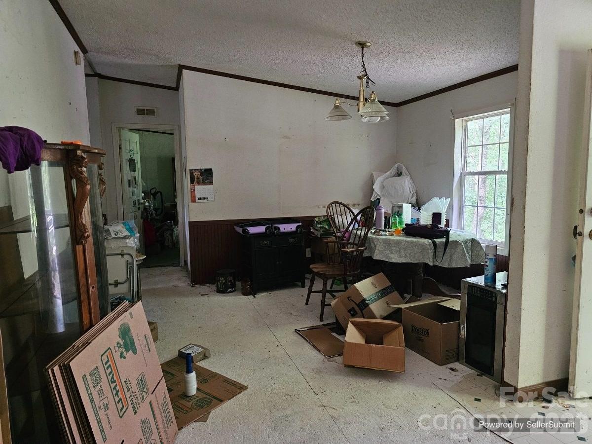 549 Caribou Road — Asheville