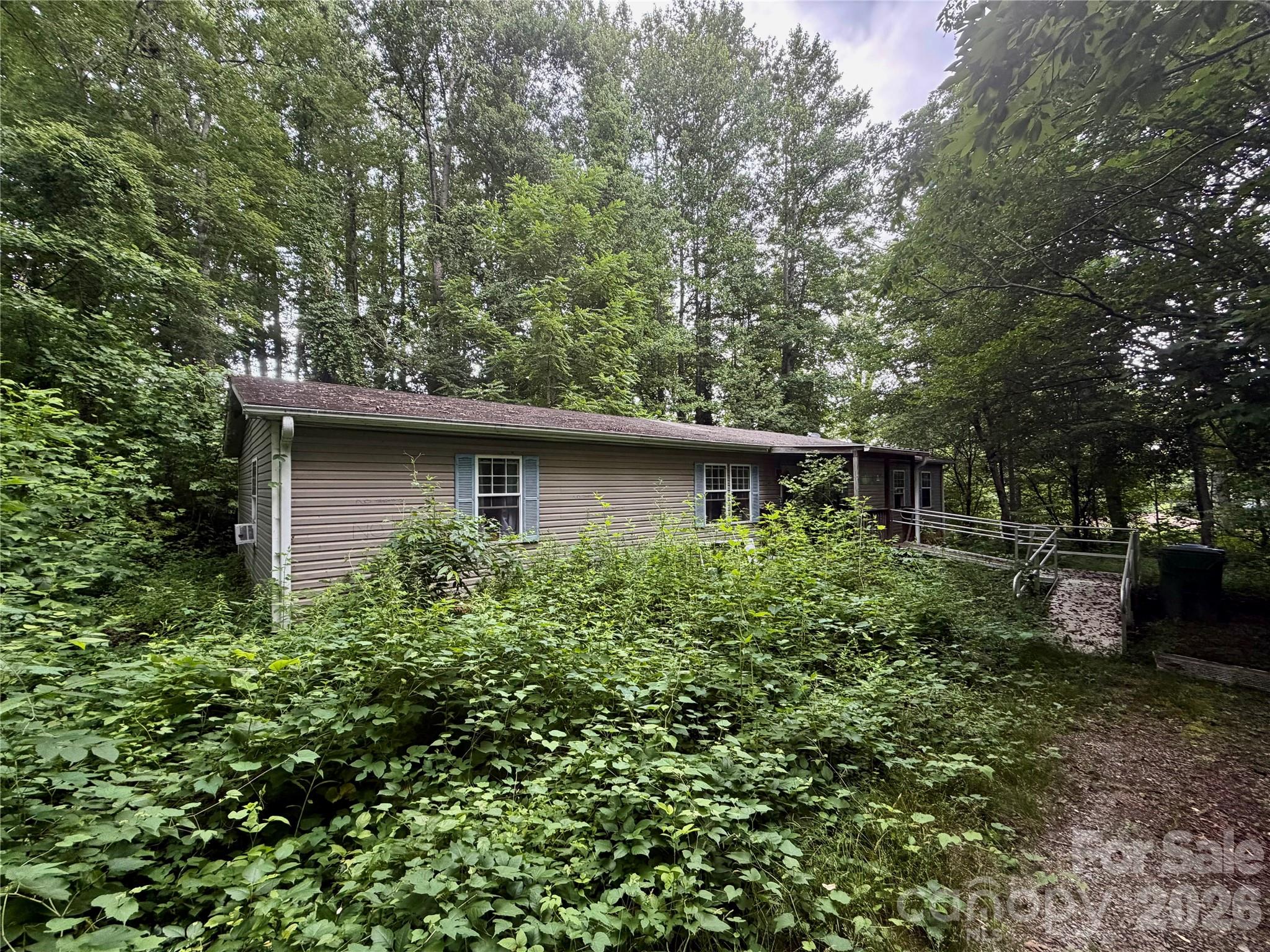549 Caribou Road — Asheville