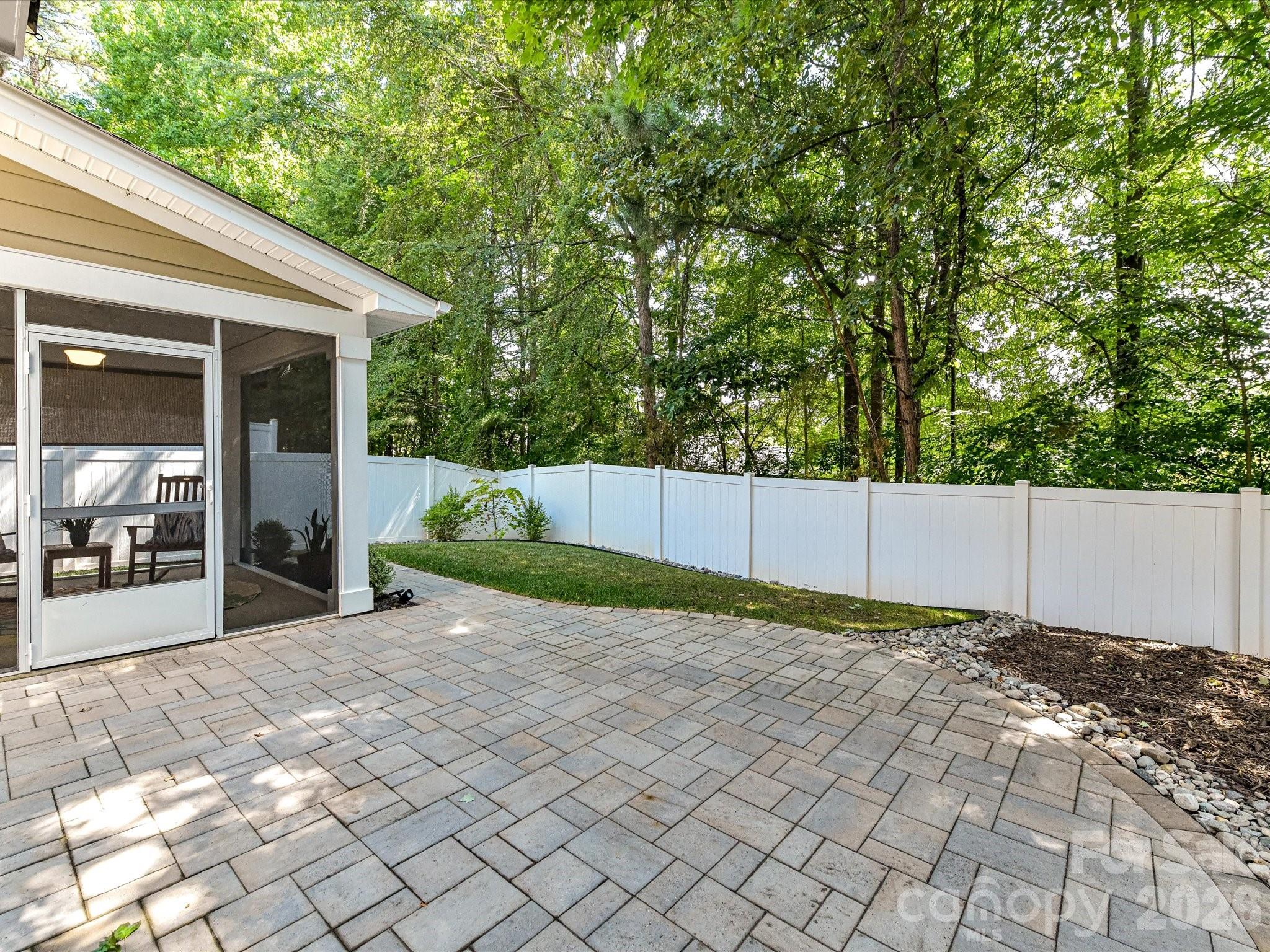 18814 Coachmans Trace — Cornelius
