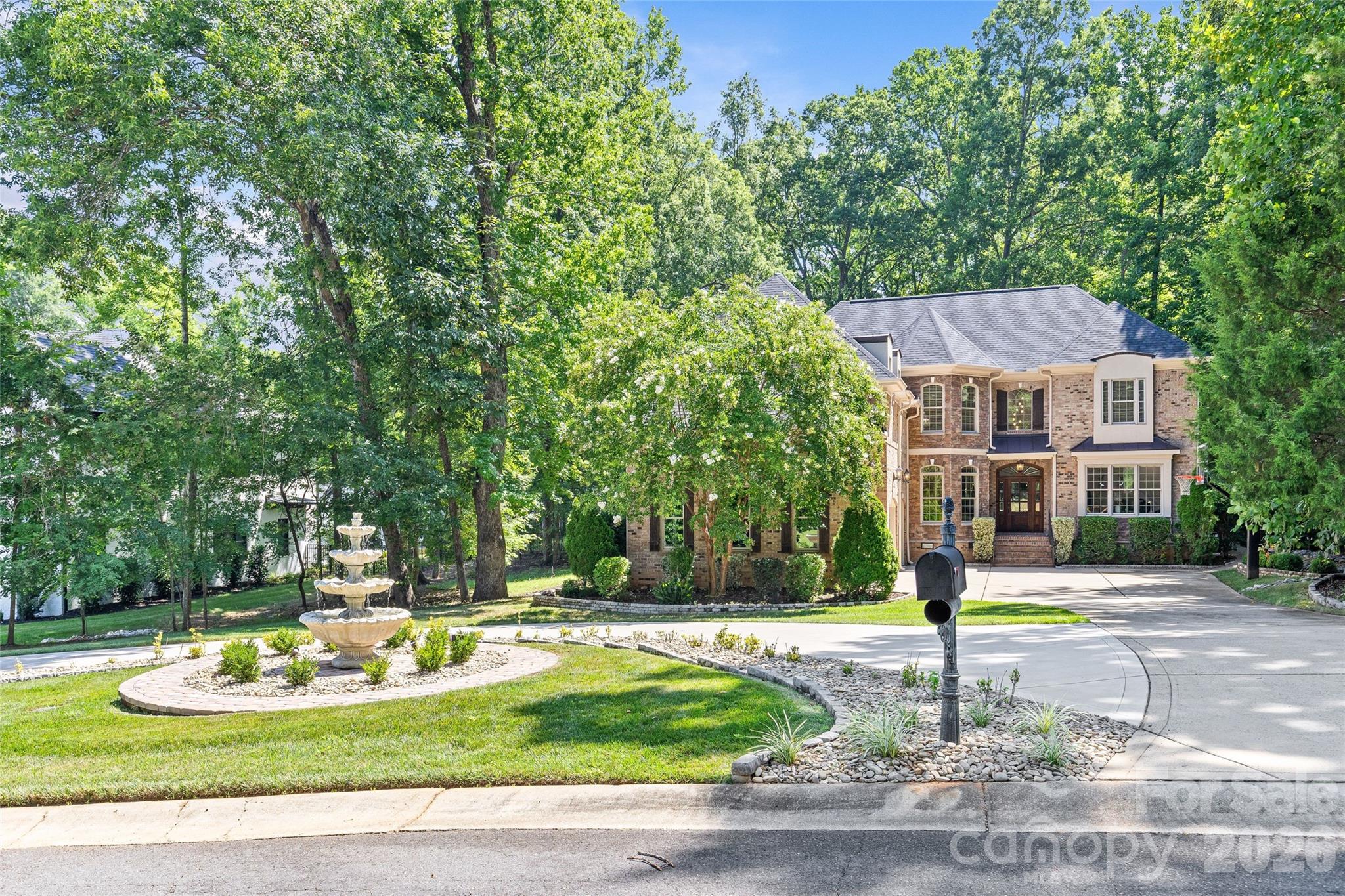 3030 Ashford Glen Drive — Matthews