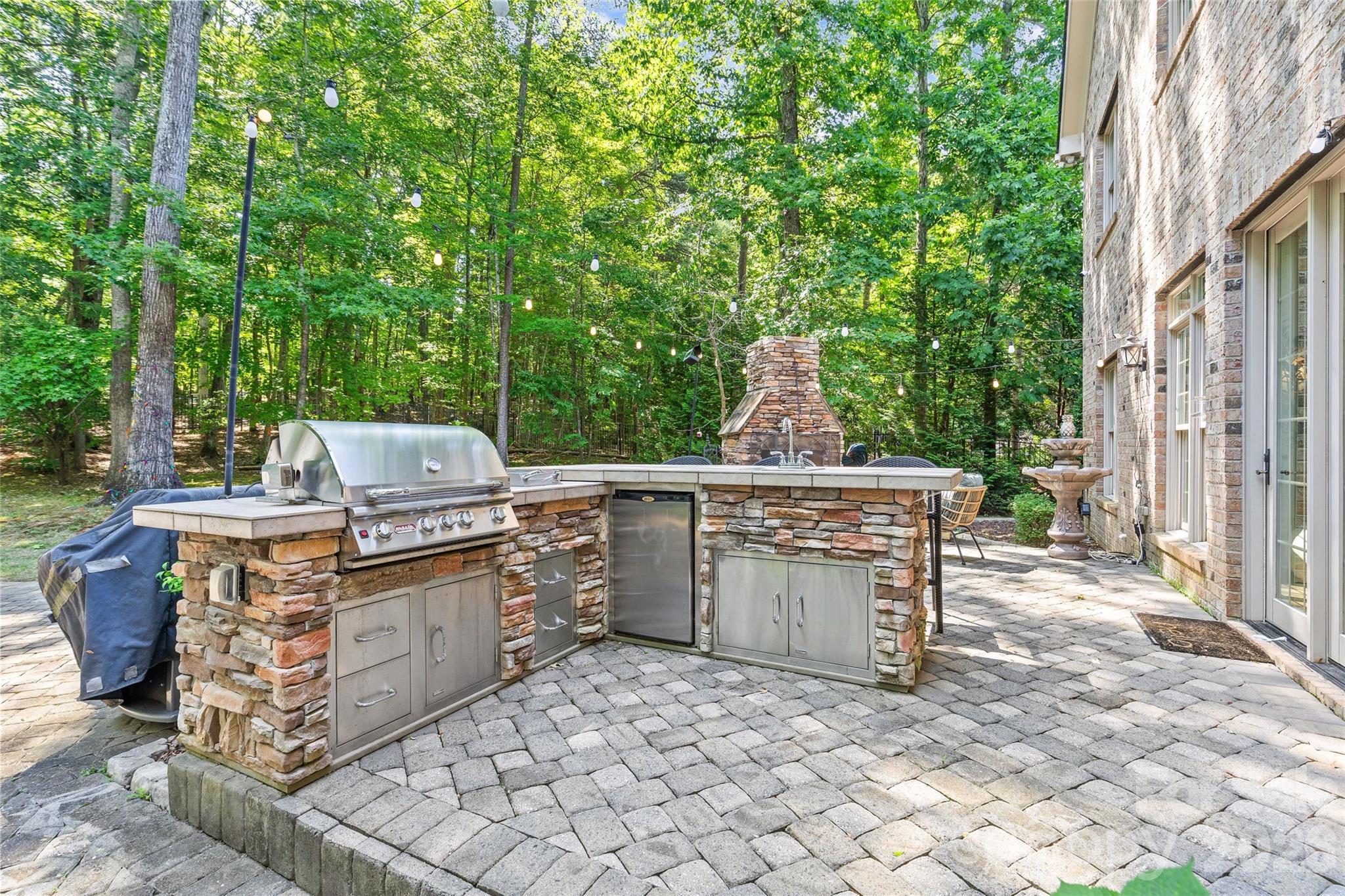 3030 Ashford Glen Drive — Matthews