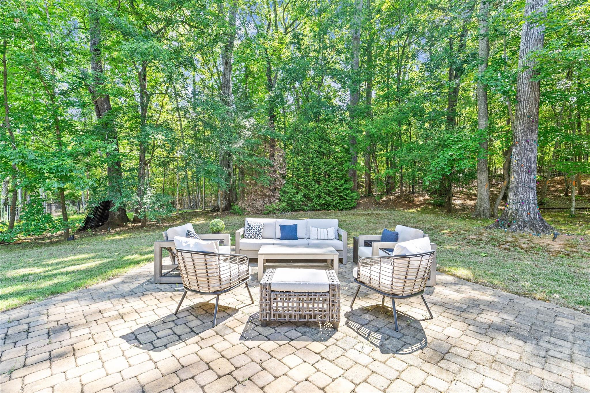 3030 Ashford Glen Drive — Matthews