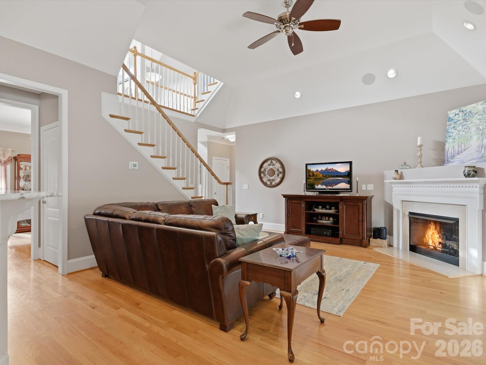 3009 Mason Court — Clover