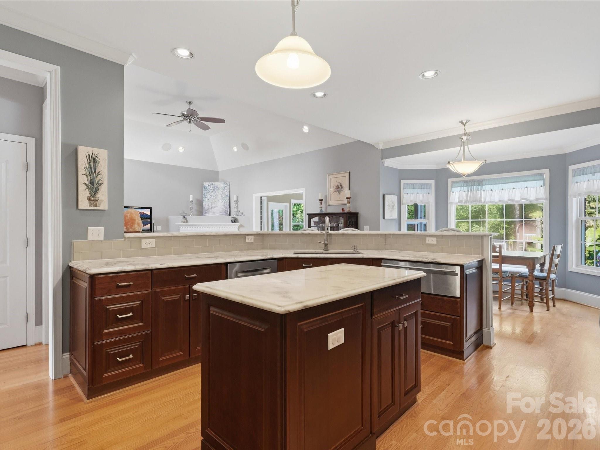 3009 Mason Court — Clover