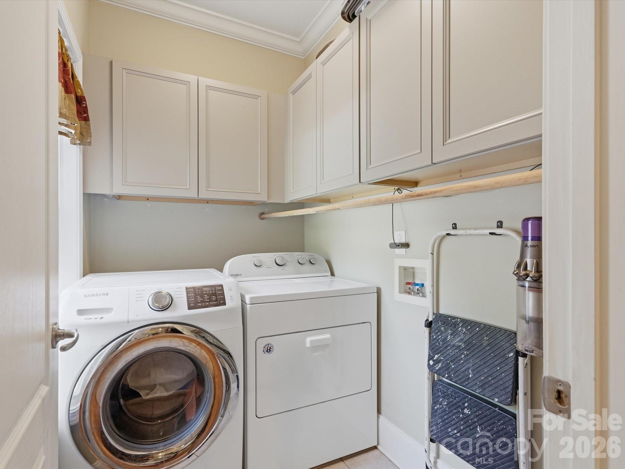 3009 Mason Court — Clover