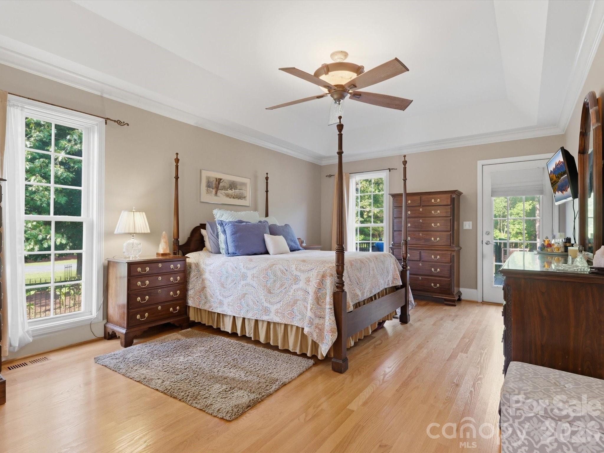 3009 Mason Court — Clover