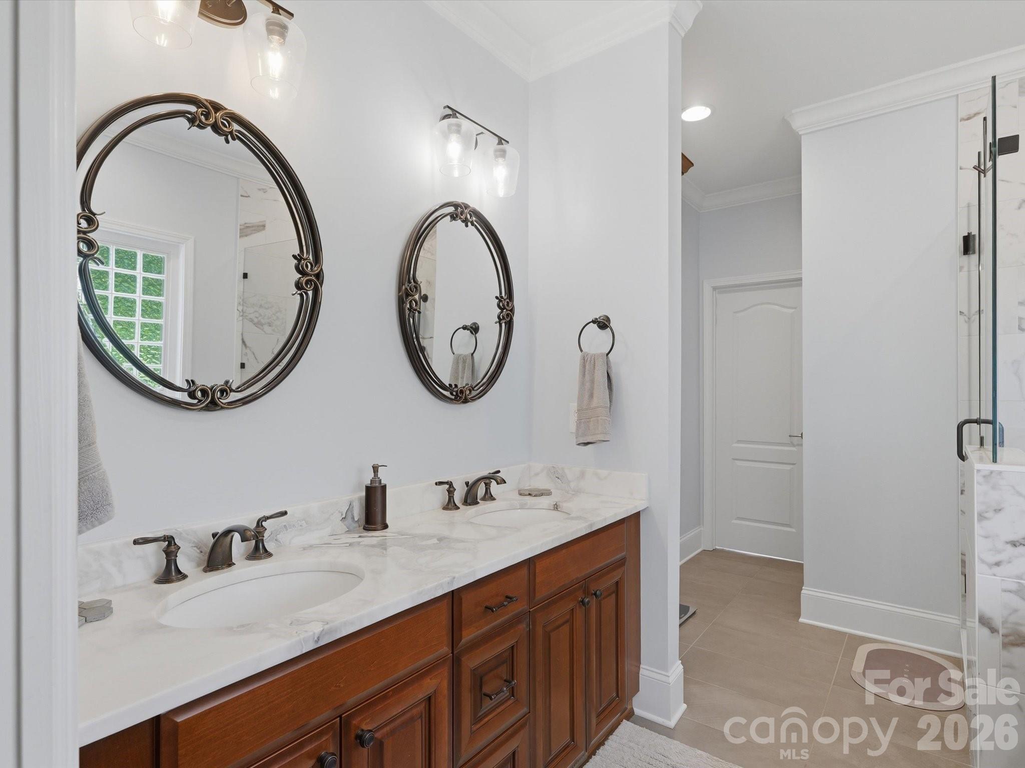 3009 Mason Court — Clover