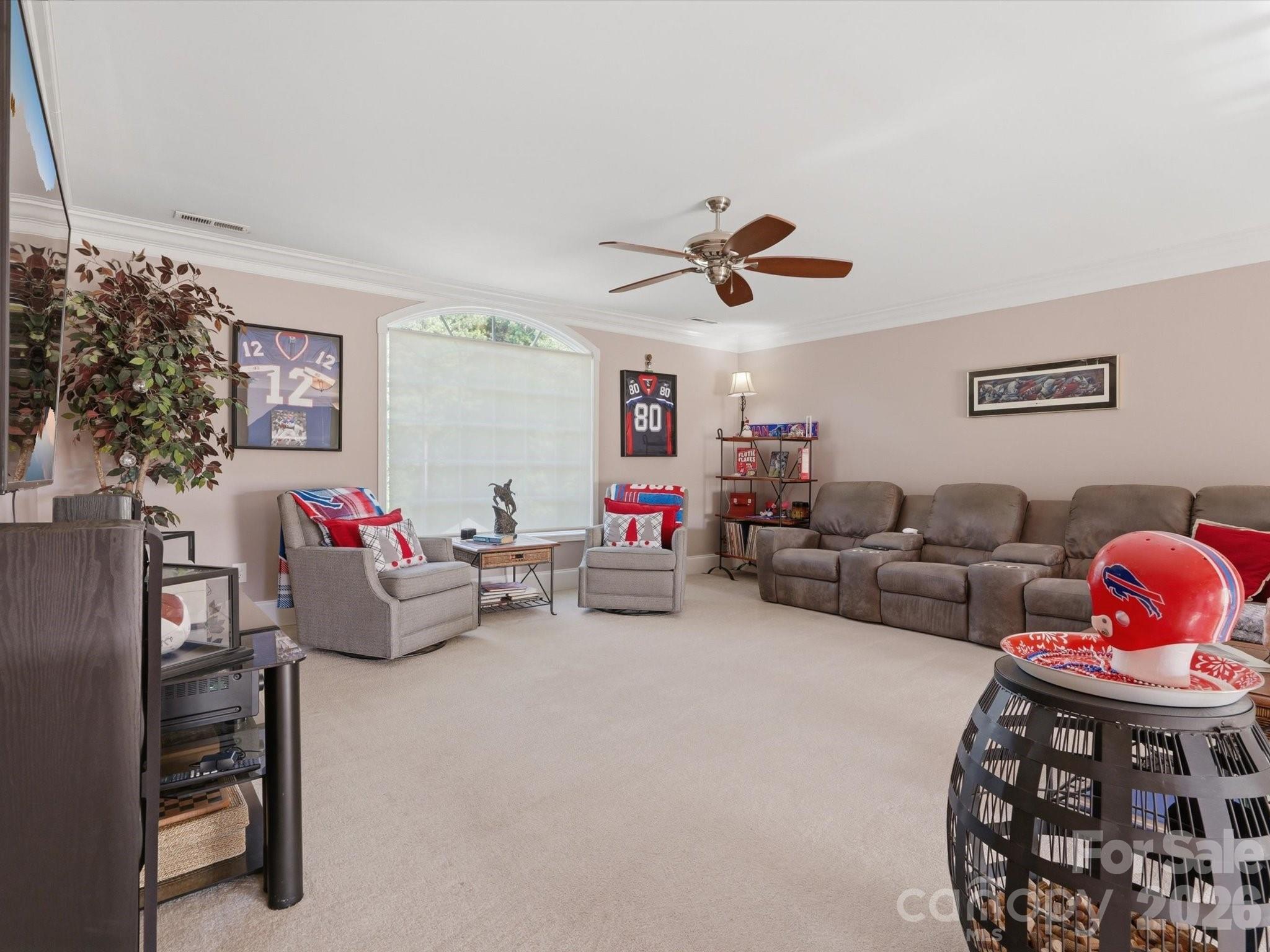 3009 Mason Court — Clover