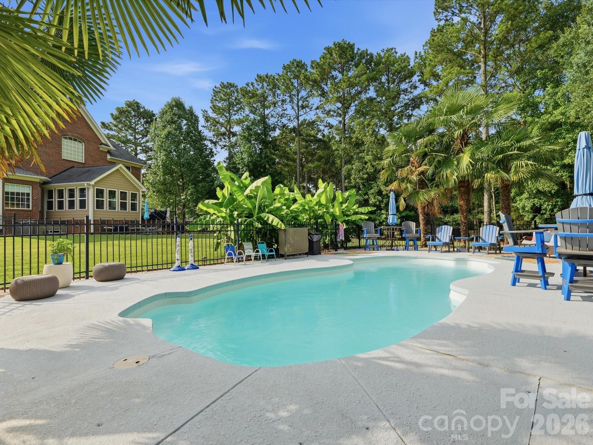 3009 Mason Court — Clover