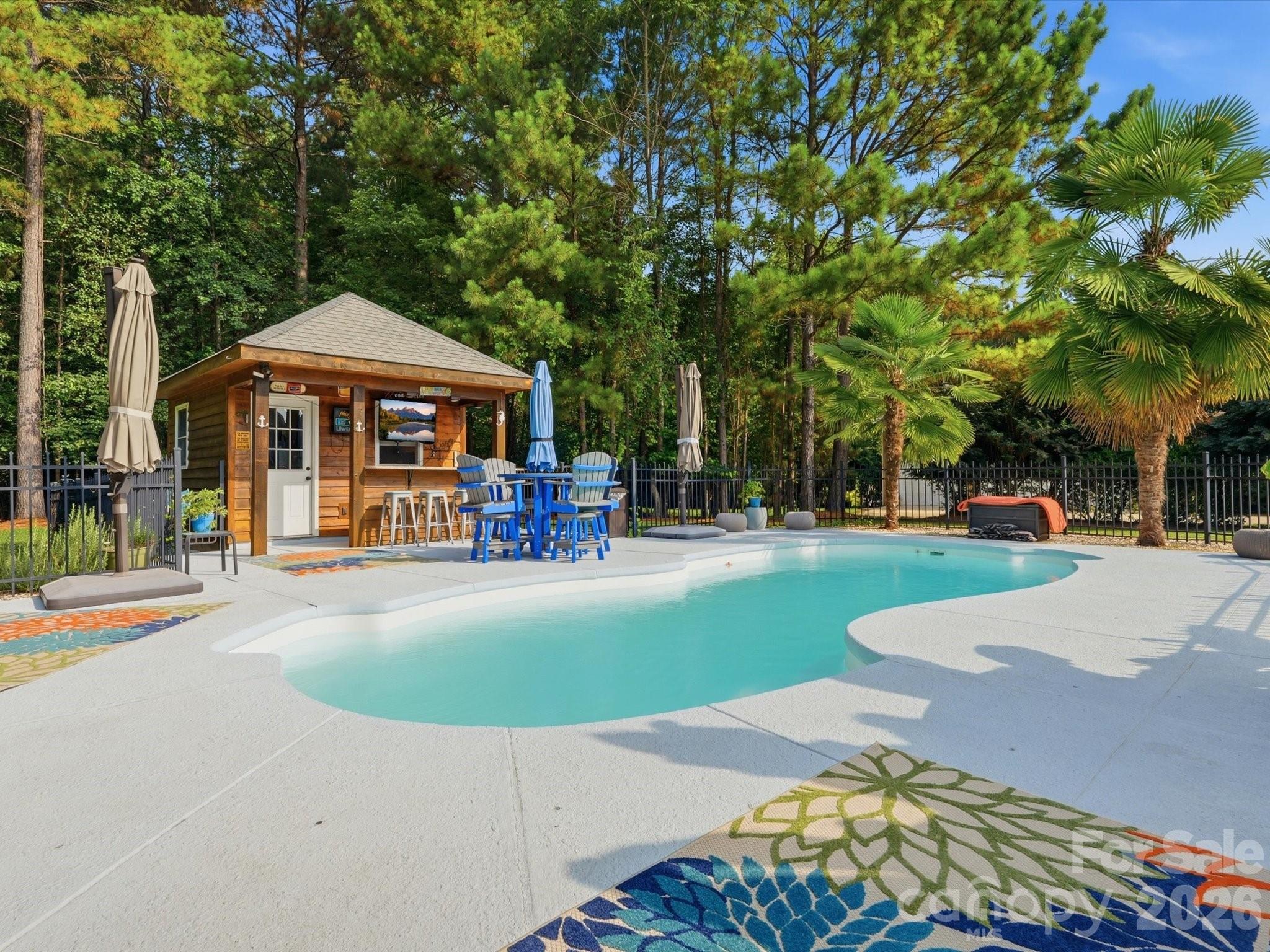 3009 Mason Court — Clover