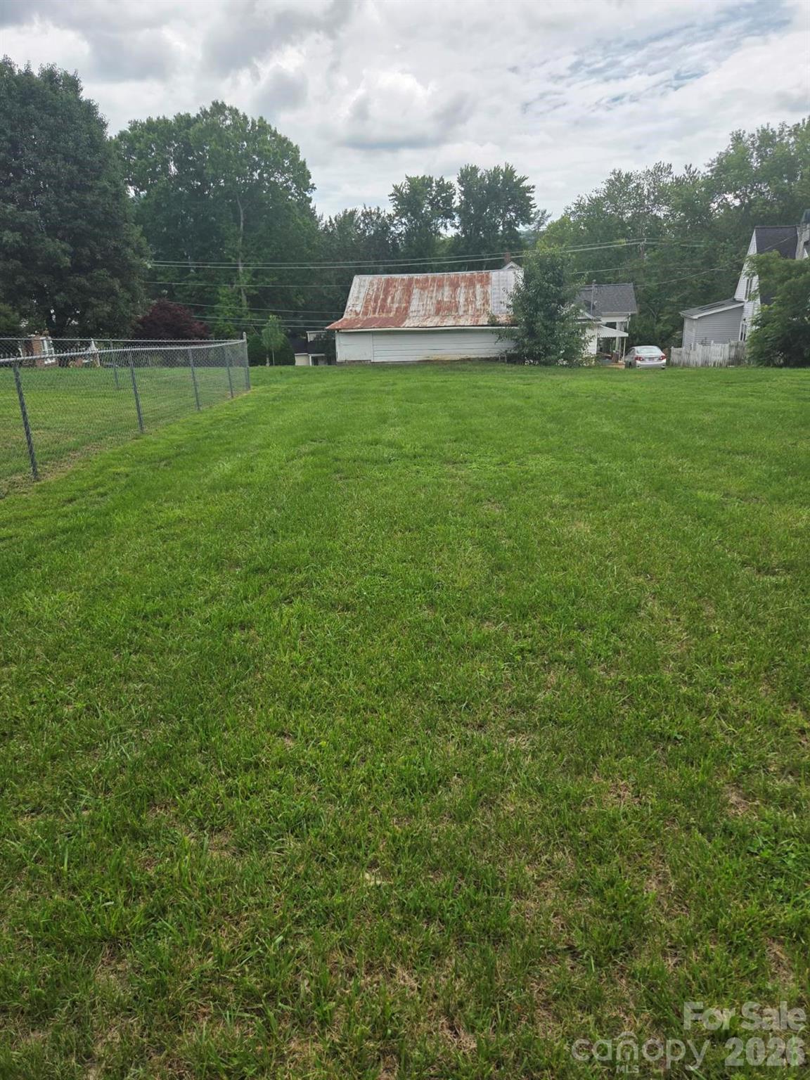 511 Lower Creek Drive NE — Lenoir