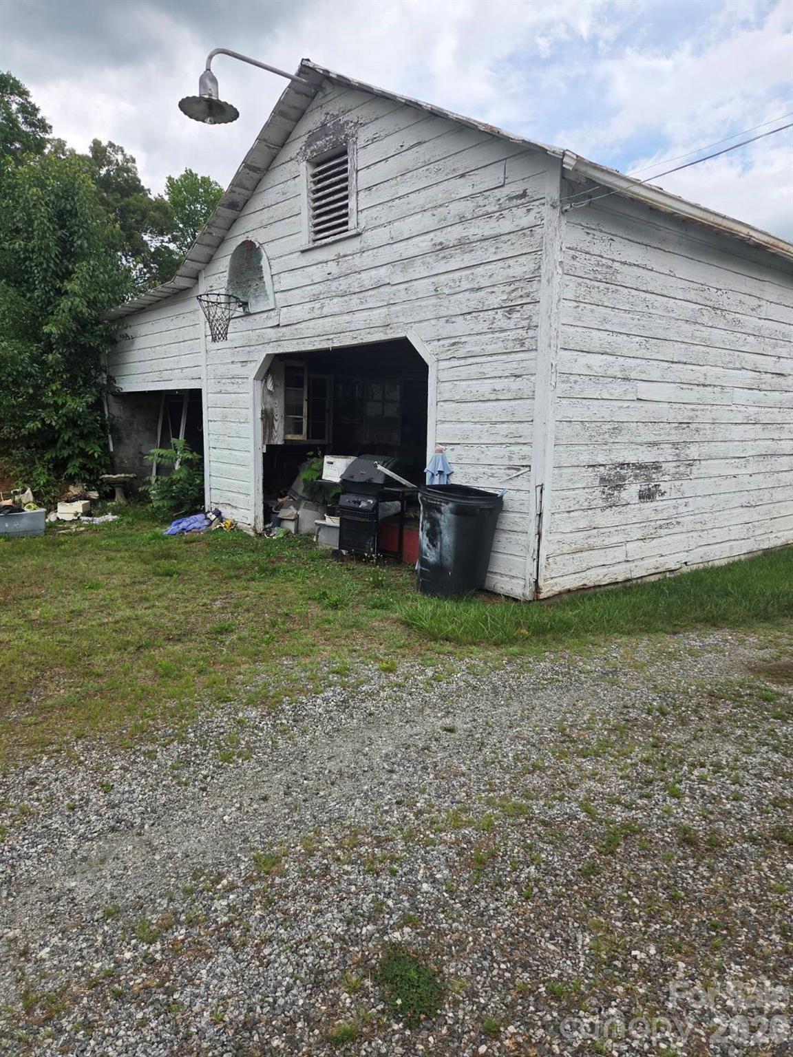 511 Lower Creek Drive NE — Lenoir