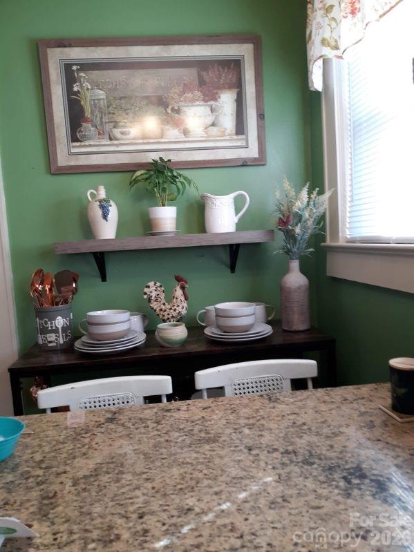 511 Lower Creek Drive NE — Lenoir
