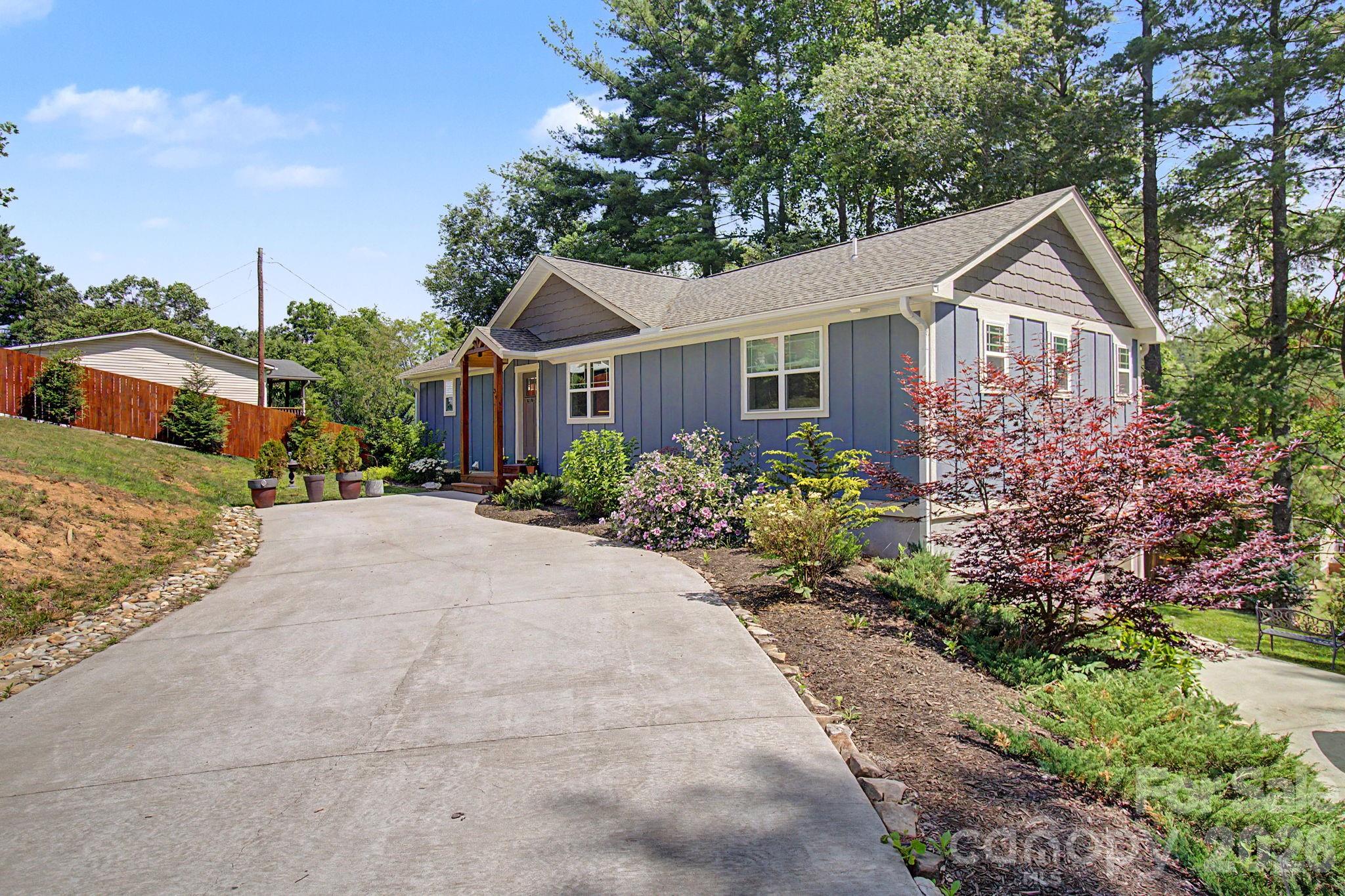 34 Aster Ridge Drive — Waynesville