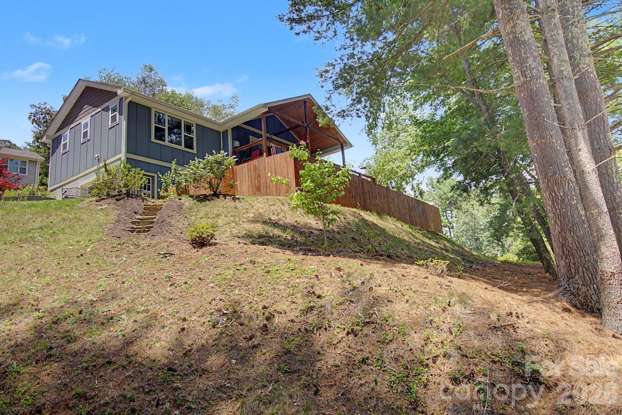 34 Aster Ridge Drive — Waynesville